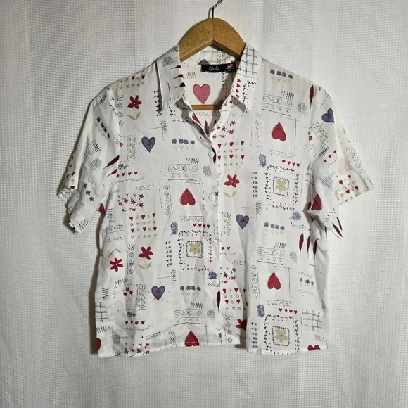 💥BOGO💥 Vintage White and Red Button Down Shirt - Picture 9 of 9